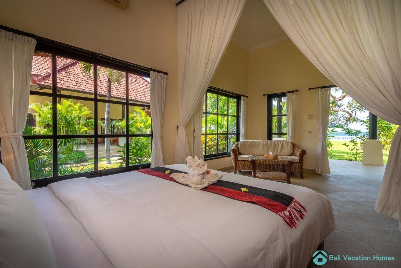Villa Namaste - Beachfront At Lovina 10P, Pool, Bbq Banjar  Ngoại thất bức ảnh