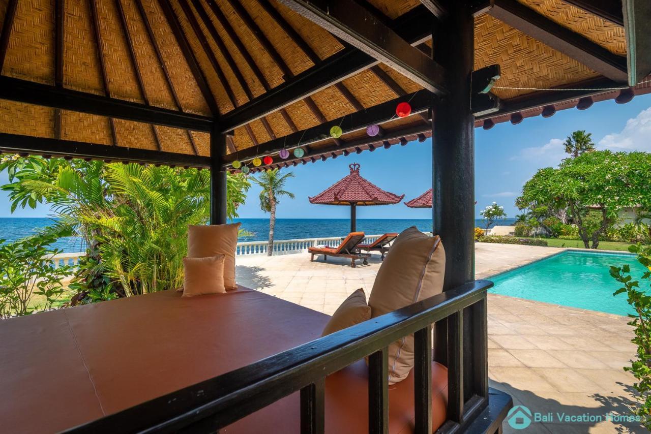 Villa Namaste - Beachfront At Lovina 10P, Pool, Bbq Banjar  Ngoại thất bức ảnh