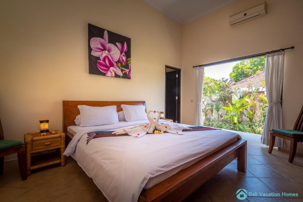 Villa Namaste - Beachfront At Lovina 10P, Pool, Bbq Banjar  Ngoại thất bức ảnh