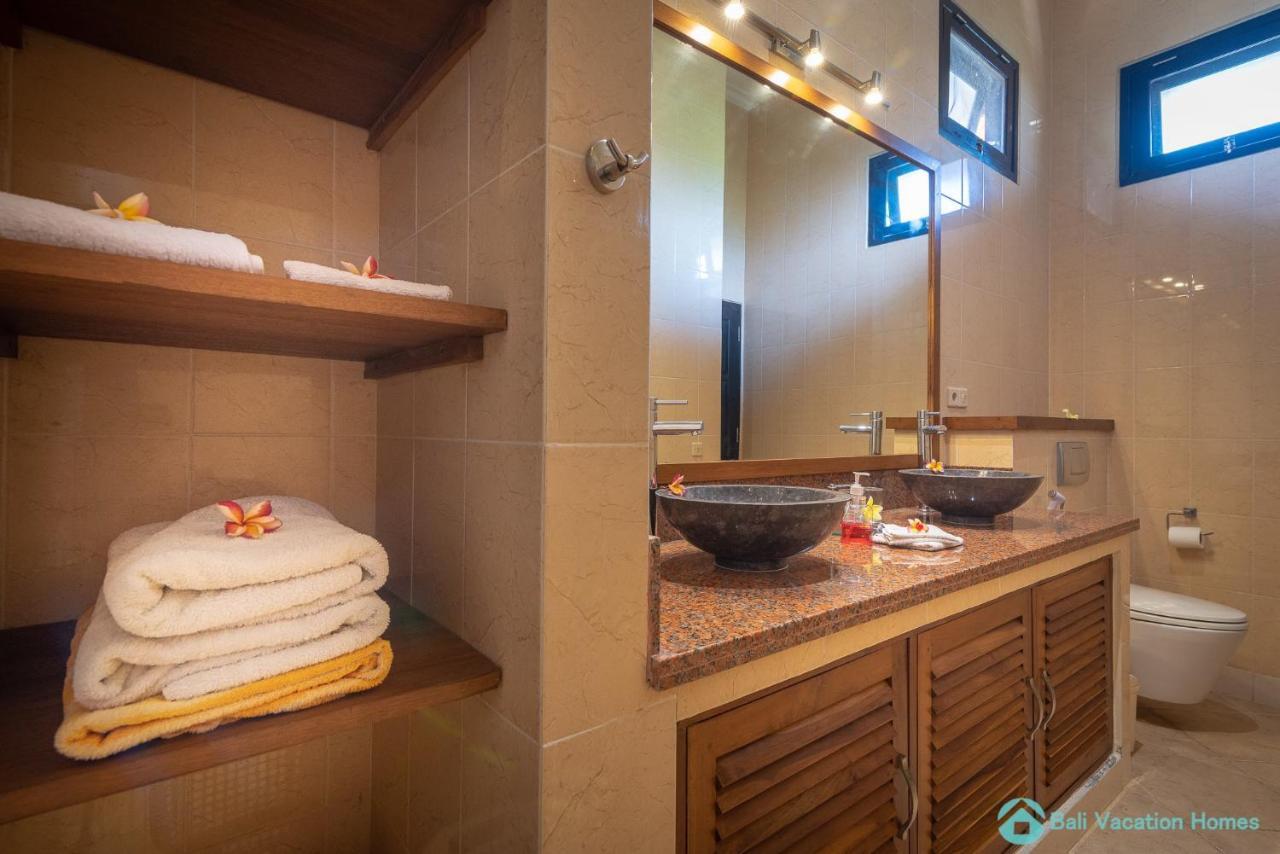 Villa Namaste - Beachfront At Lovina 10P, Pool, Bbq Banjar  Ngoại thất bức ảnh