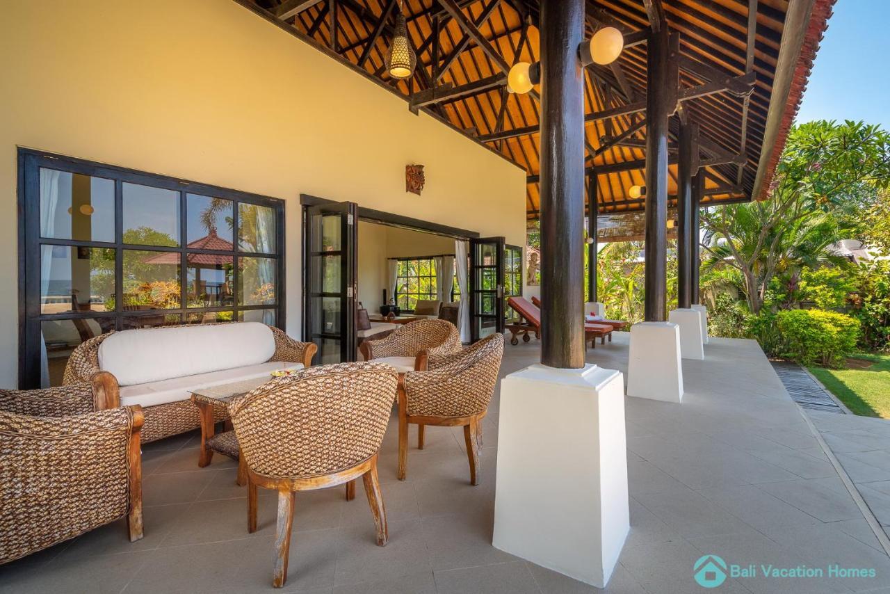 Villa Namaste - Beachfront At Lovina 10P, Pool, Bbq Banjar  Ngoại thất bức ảnh