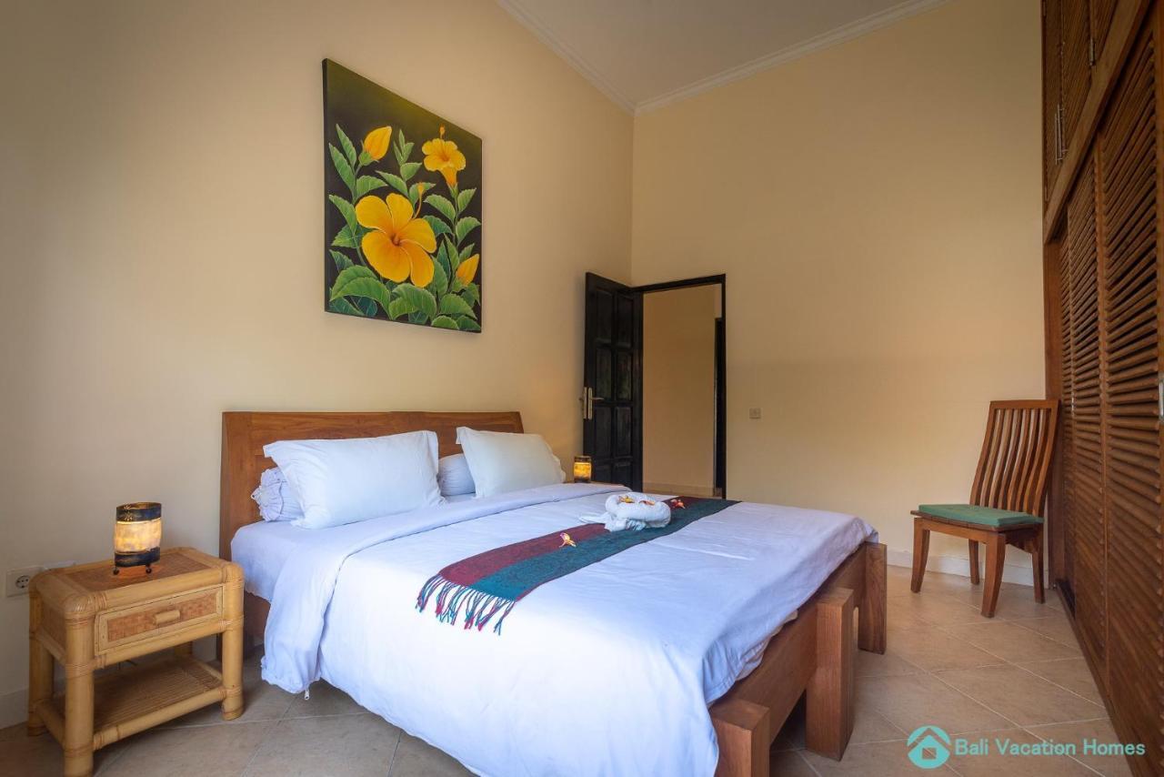 Villa Namaste - Beachfront At Lovina 10P, Pool, Bbq Banjar  Ngoại thất bức ảnh