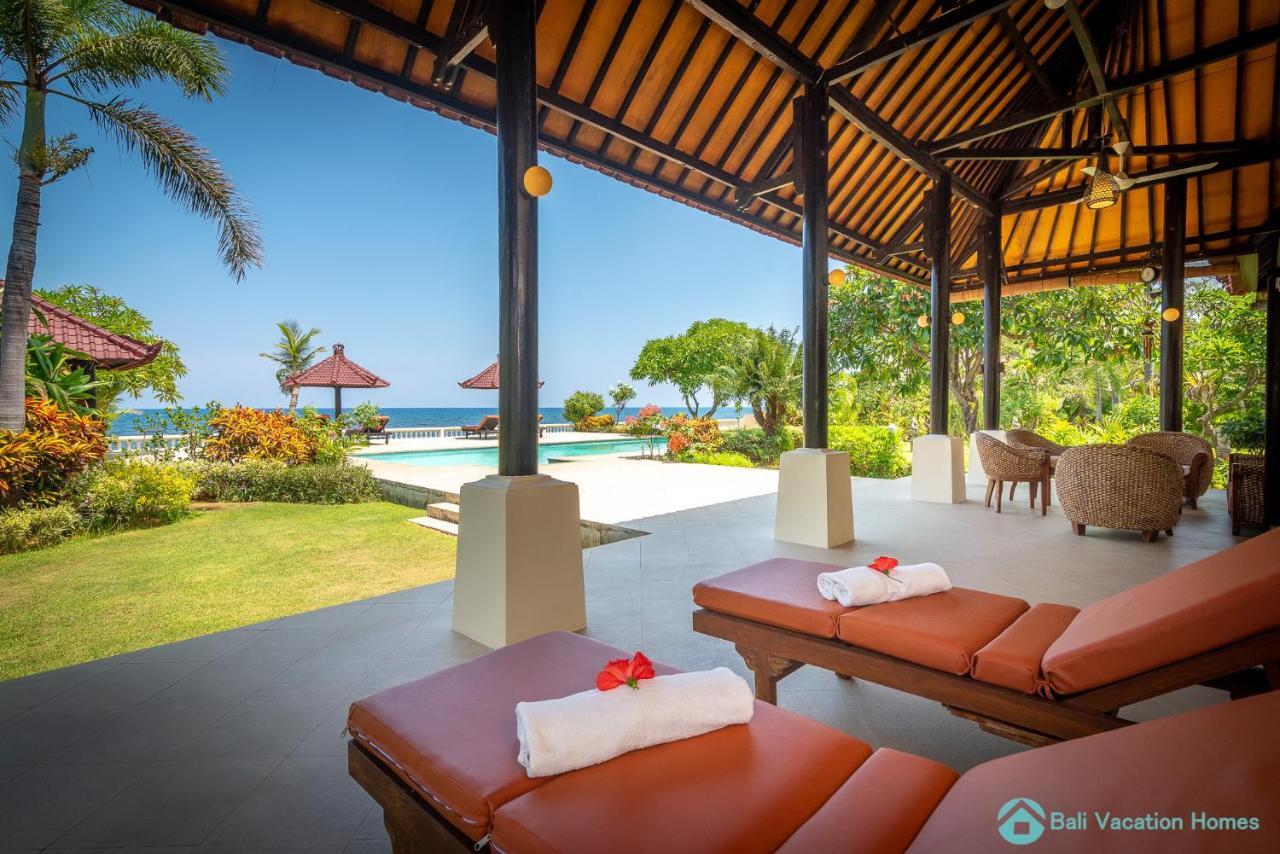 Villa Namaste - Beachfront At Lovina 10P, Pool, Bbq Banjar  Ngoại thất bức ảnh