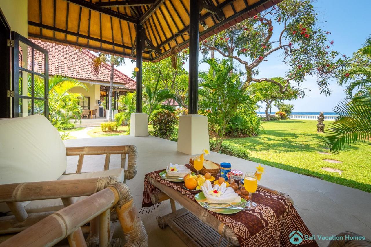 Villa Namaste - Beachfront At Lovina 10P, Pool, Bbq Banjar  Ngoại thất bức ảnh